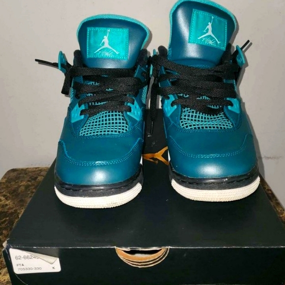 Jordan Retro 4s - Picture 1 of 5